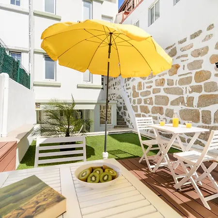 The Concierge - Antero Quental *