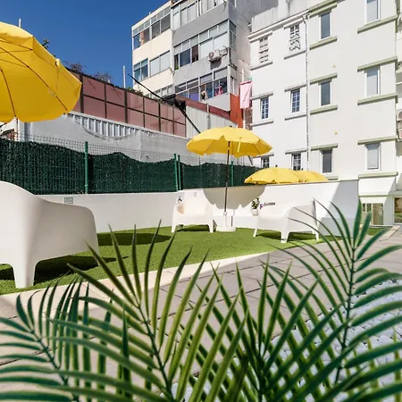 The Concierge - Antero Quental Porto