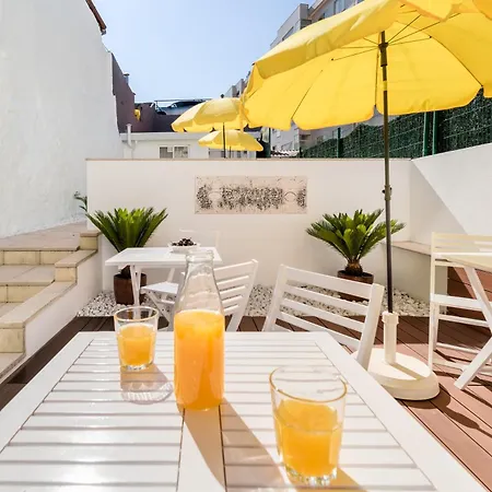 The Concierge - Antero Quental Porto