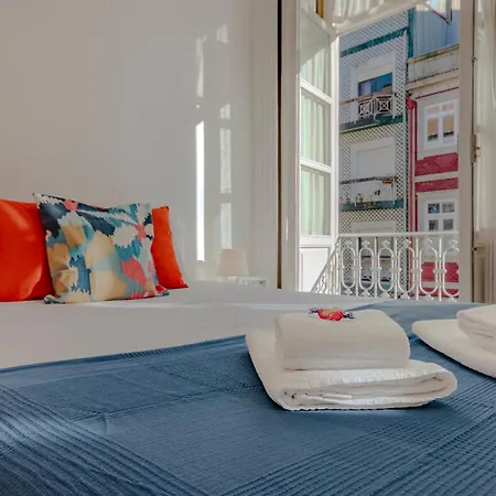 The Concierge - Antero Quental Apartment