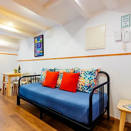 The Concierge - Antero Quental Apartment *