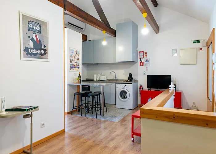 The Concierge - Antero Quental * Porto