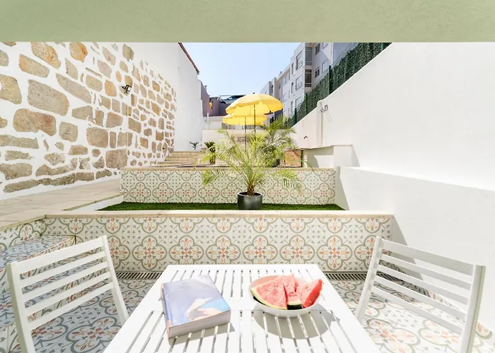 The Concierge - Antero Quental *