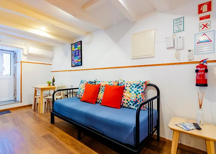 The Concierge - Antero Quental Apartment *