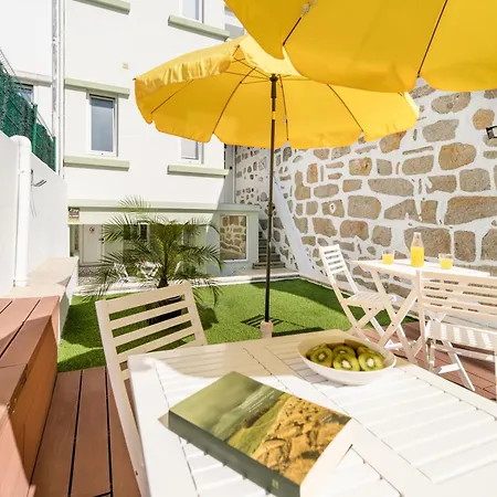 The Concierge - Antero Quental Apartment